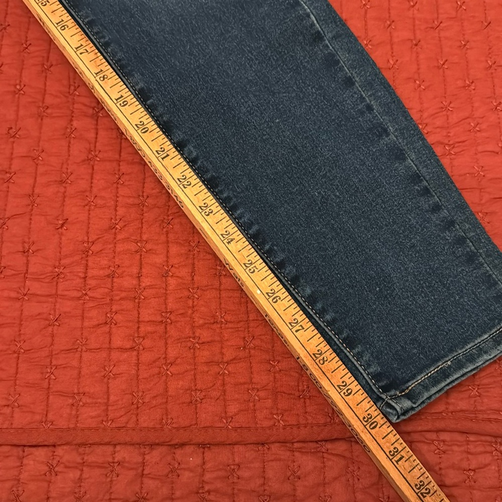 Levi’s Pull on Skinny Jeans - Picture 10 of 10